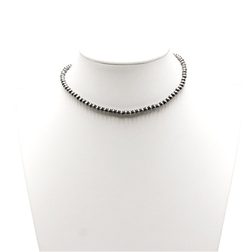 Treasure Beaded Navajo choker silver